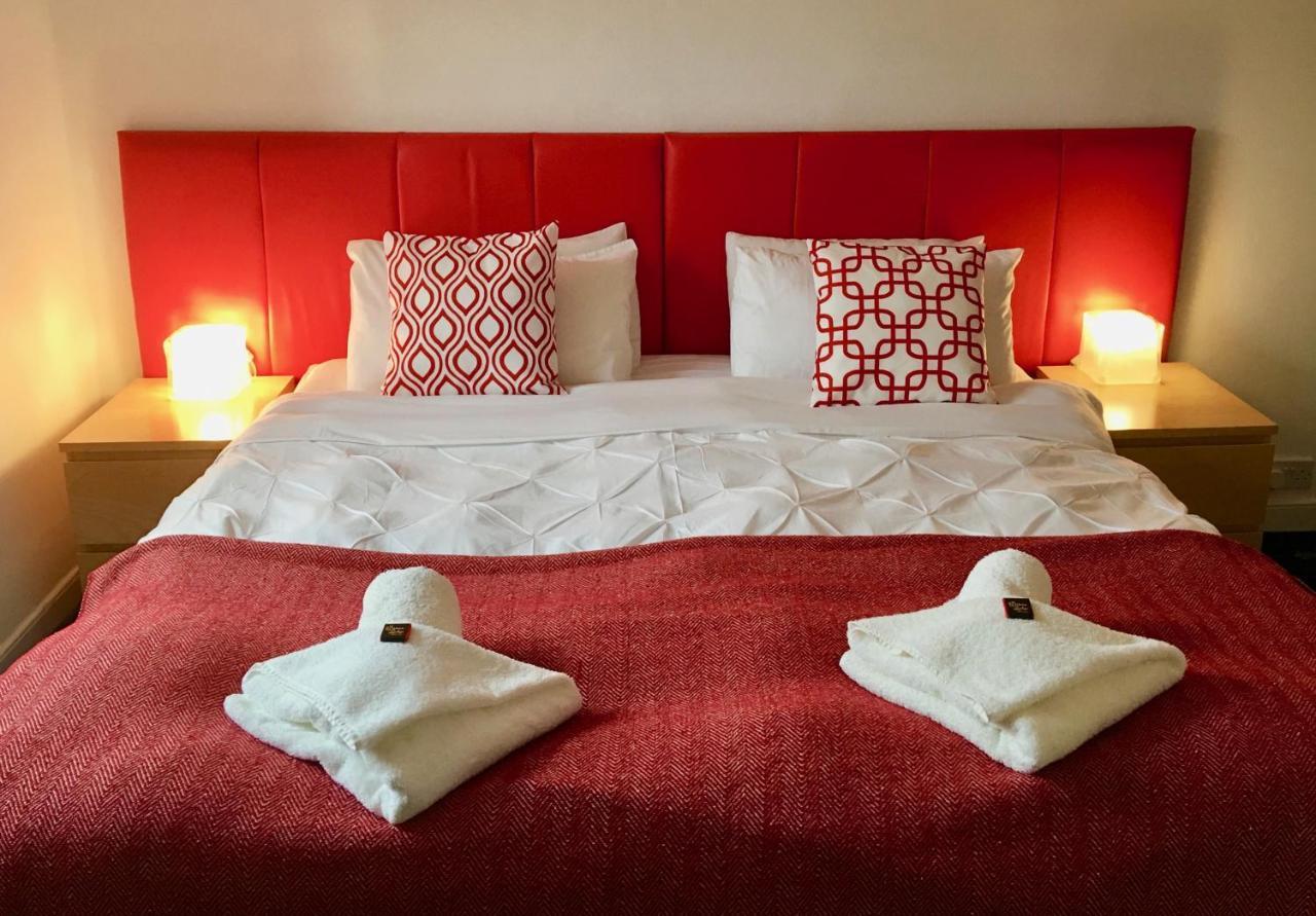Watson Lodge Guest House Galashiels Extérieur photo