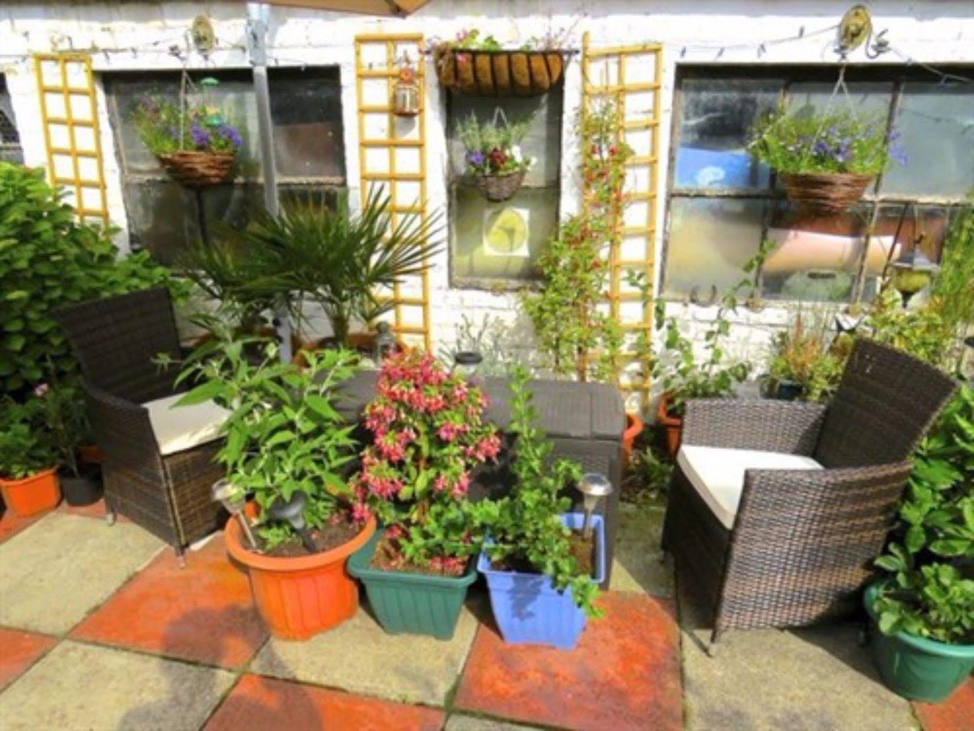 Watson Lodge Guest House Galashiels Extérieur photo