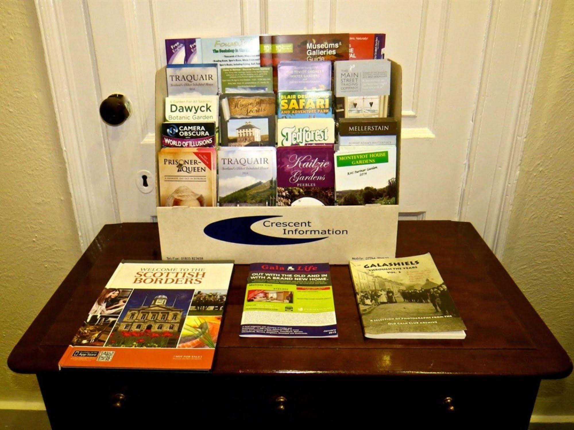 Watson Lodge Guest House Galashiels Extérieur photo